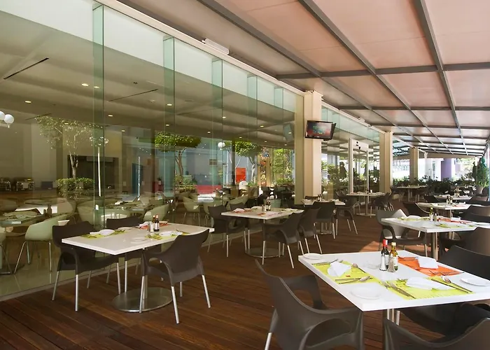 Fiesta Insurgentes Sur 4*